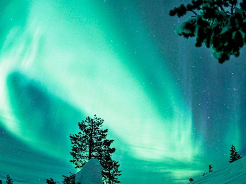 Auroras Northern Lights by Car and on Foot in Inari and Saariselkä, small group aurora photography tour in Lapland.